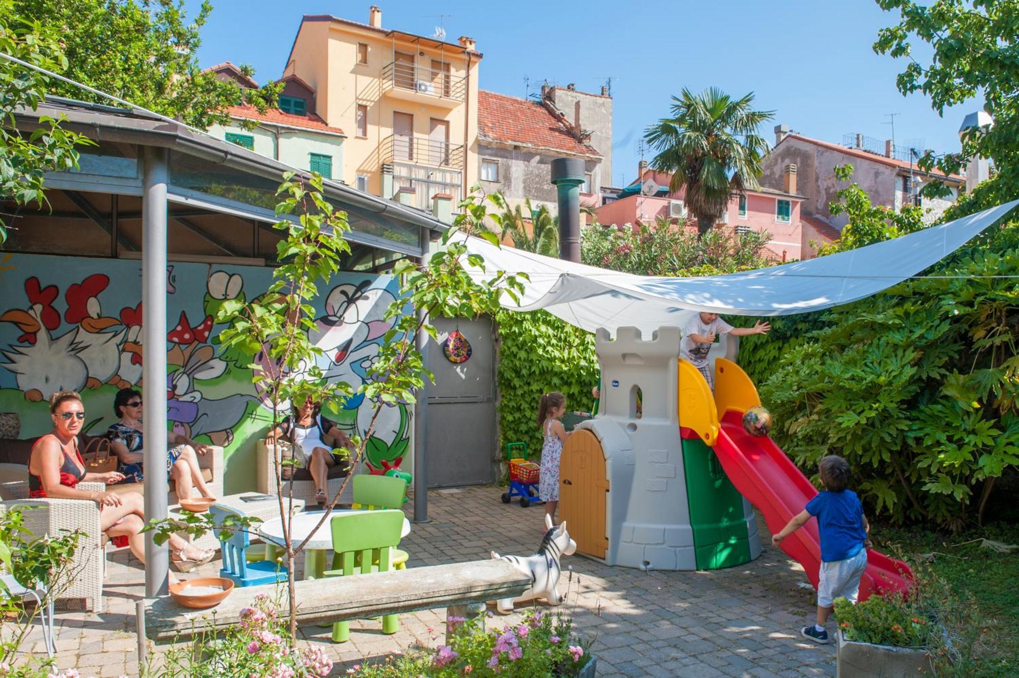 Hotel Melograno スポトルノ エクステリア 写真